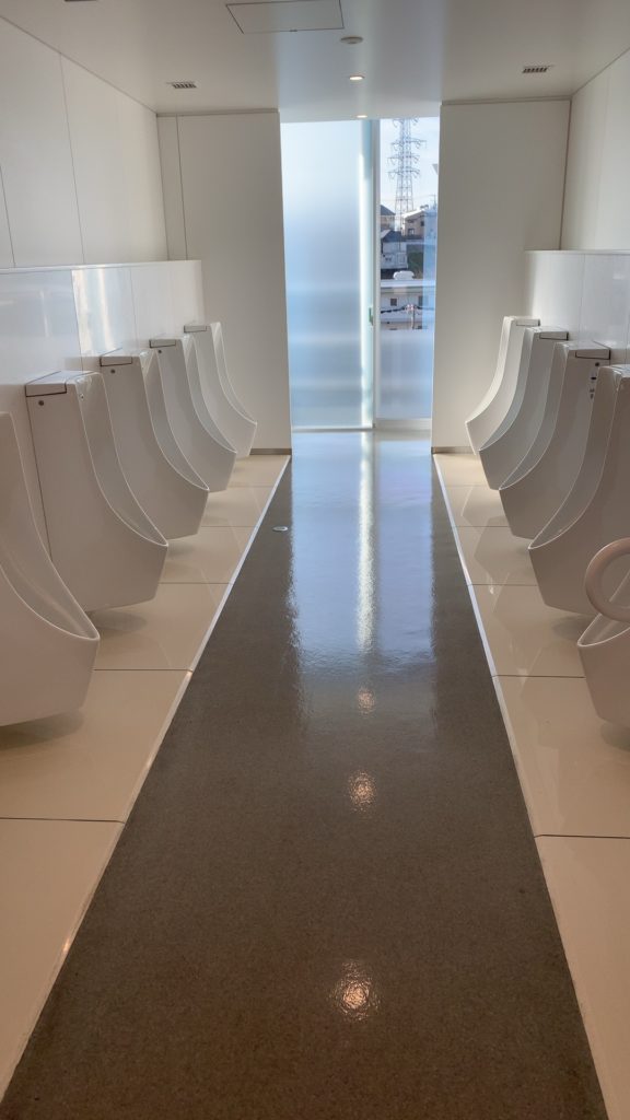 神奈川県警察運転免許センターのトイレ2