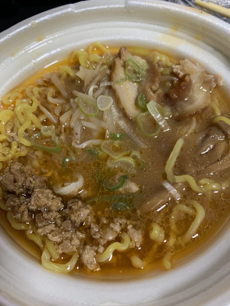 すみれ監修 札幌濃厚味噌ラーメンdip