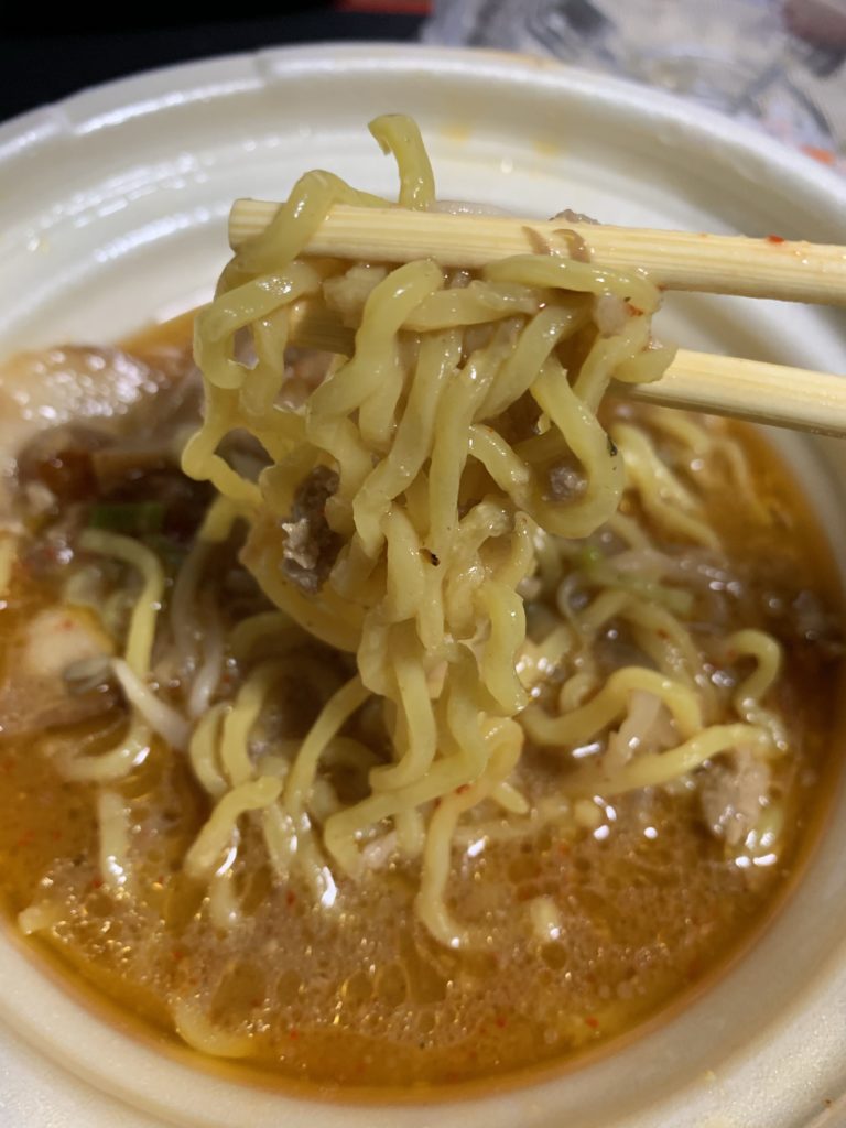 すみれ監修 札幌濃厚味噌ラーメン麺